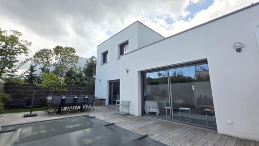 Luxury home in Caudéran, Gironde