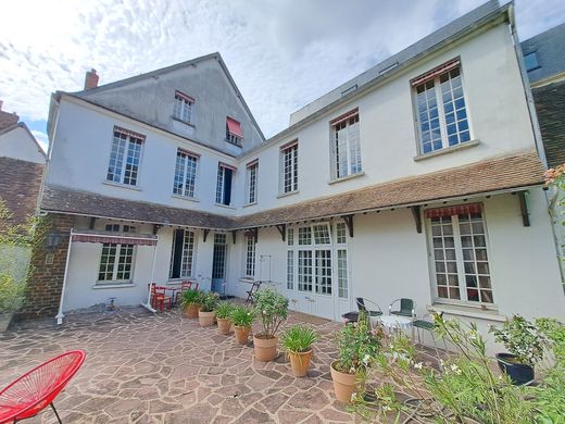 ‏בתי יוקרה ב  Sens, Yonne