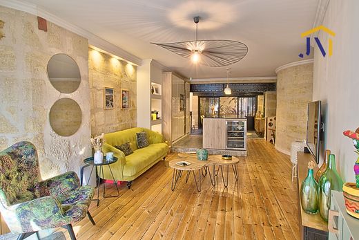 Apartment / Etagenwohnung in Bordeaux, Gironde