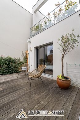 Luxury home in Le Bouscat, Gironde