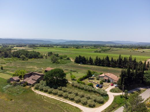 Luxury home in Cucuron, Vaucluse