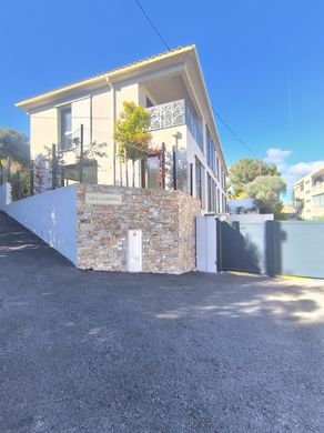 Apartment in Six-Fours-les-Plages, Var