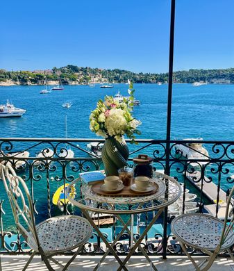 Apartment / Etagenwohnung in Villefranche-sur-Mer, Alpes-Maritimes