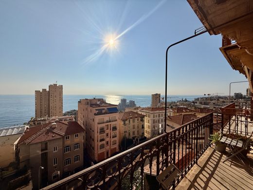 Beausoleil, Alpes-Maritimesのアパートメント