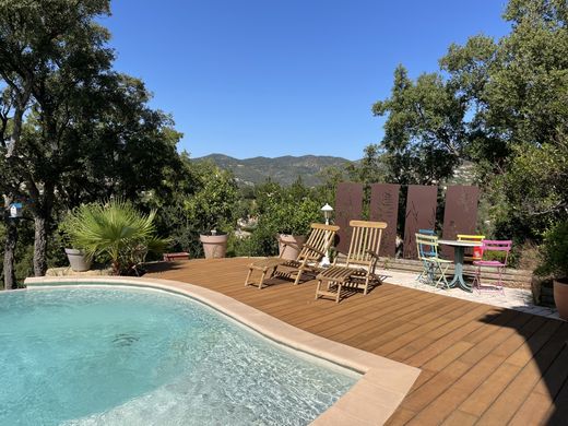 Villa in La Londe-les-Maures, Var