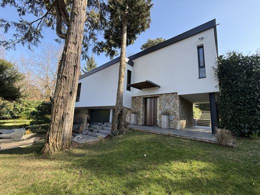 Villa in Mulhouse, Haut-Rhin