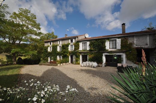 Maison de luxe à Mirepoix, Ariège