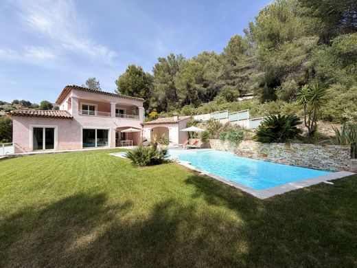 Villa en Saint-Martin-du-Var, Alpes Marítimos