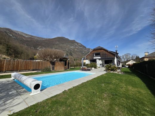Luxury home in Ayzac-Ost, Hautes-Pyrénées