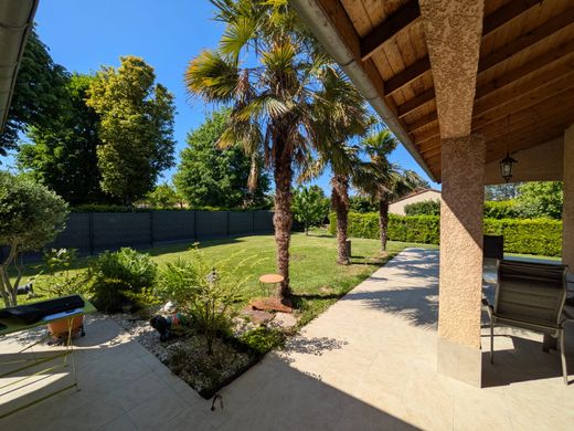 Villa in Chaponnay, Rhône