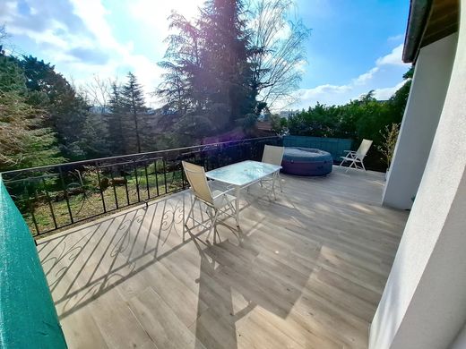 Luxury home in Vernaison, Rhône