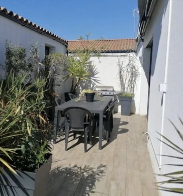 Villa in Aigrefeuille-d'Aunis, Charente-Maritime