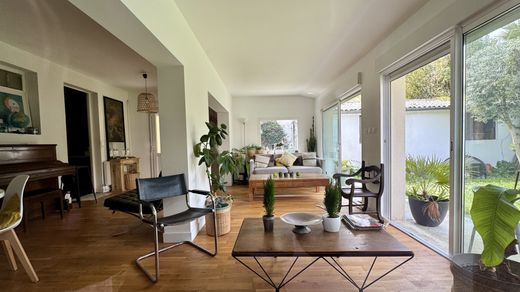 Le Bouscat, Girondeの高級住宅