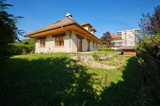 Luxury home in Annecy, Haute-Savoie