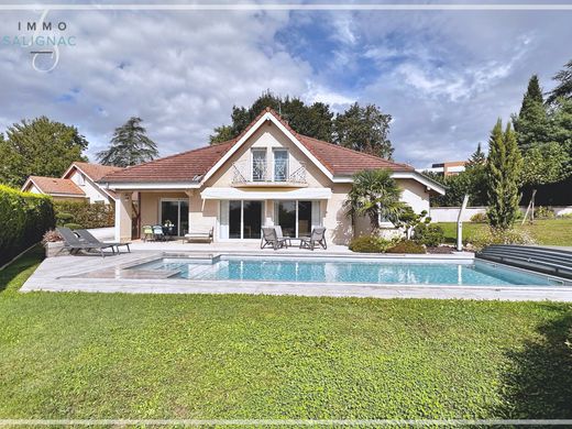 Luxury home in Bourg-en-Bresse, Ain