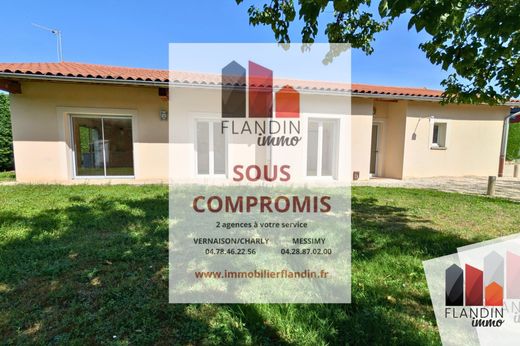 منزل ﻓﻲ Millery, Rhône