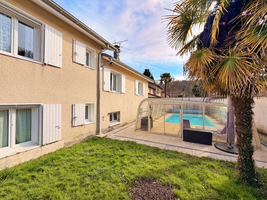 Luxury home in Septème, Isère