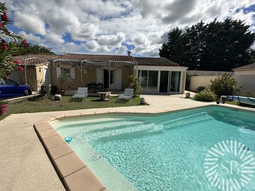 Maison de luxe à Noves, Bouches-du-Rhône