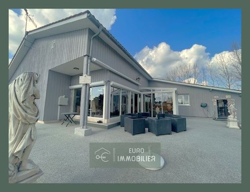 Luksusowy dom w Bazas, Gironde