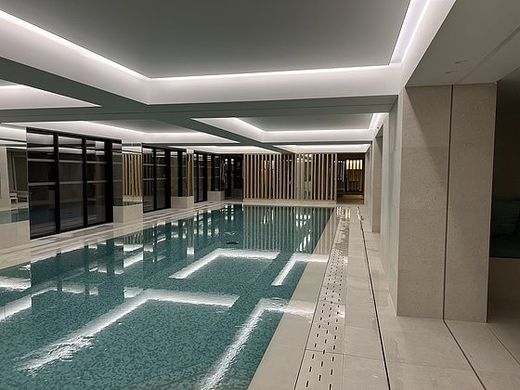 Apartment in Neuilly-sur-Seine, Hauts-de-Seine