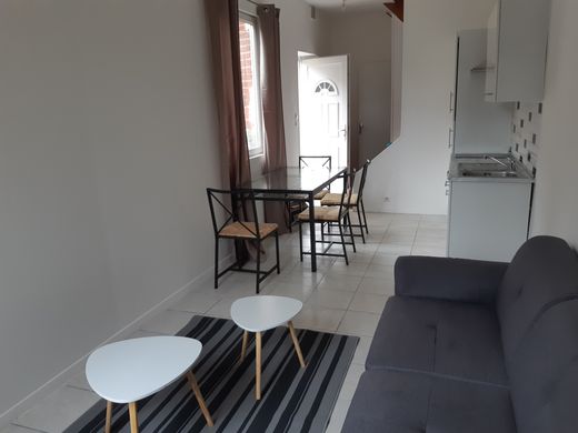 منزل ﻓﻲ Elbeuf, Seine-Maritime