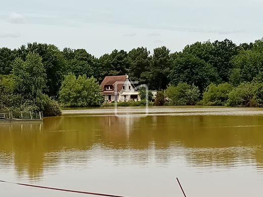 ‏בתי יוקרה ב  Luzé, Indre-et-Loire