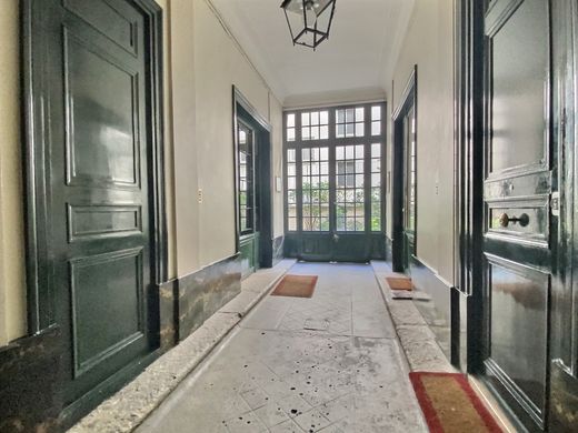 Apartment in Saint-Germain, Odéon, Monnaie, Paris