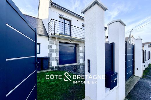 Luksusowy dom w Ploufragan, Côtes-d'Armor