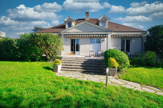 Luxury home in Saint-Maur-des-Fossés, Val-de-Marne