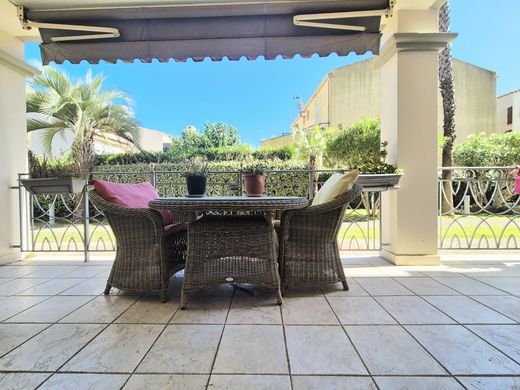 Apartment in Hyères, Var