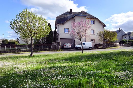Apartment / Etagenwohnung in Rodez, Aveyron
