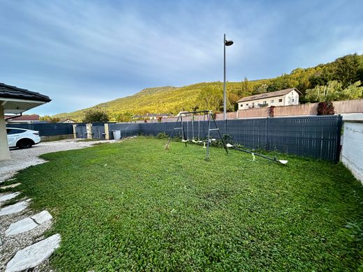 Luxury home in Cranves-Sales, Haute-Savoie