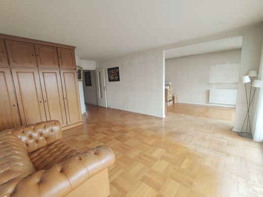 ‏דירה ב  Courbevoie, Hauts-de-Seine