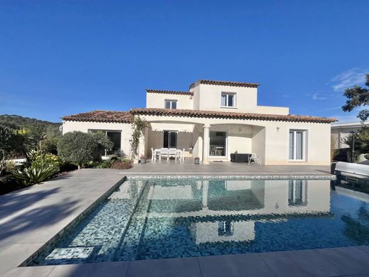 빌라 / Saint-Aygulf, Var