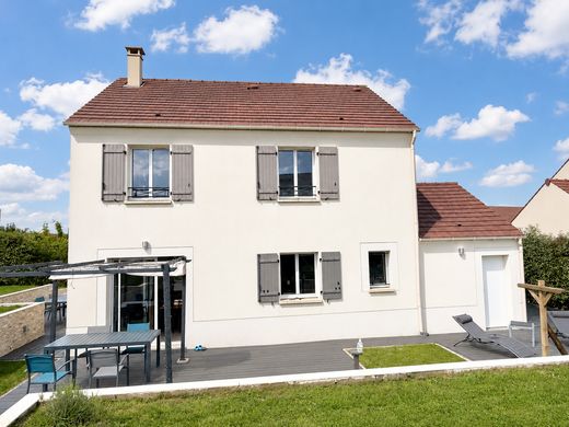 Casa di lusso a Morainvilliers, Yvelines