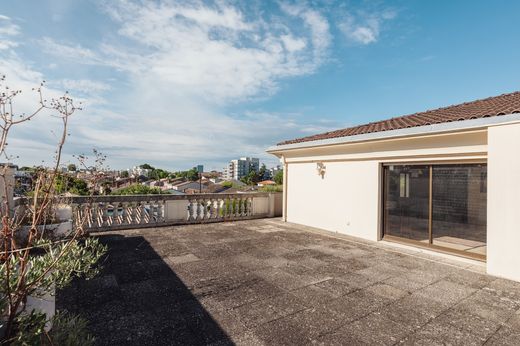 Duplex a Le Bouscat, Gironda