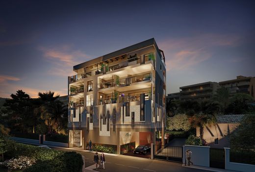 아파트 / 앙티브, Alpes-Maritimes