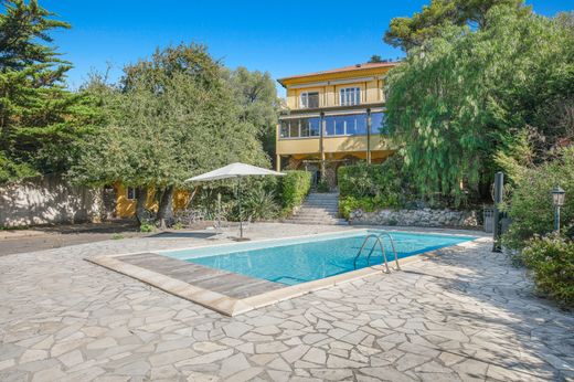 Luxury home in Hyères, Var