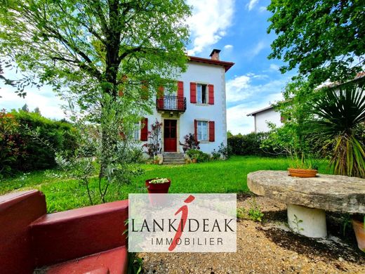 Luxury home in Ustaritz, Pyrénées-Atlantiques