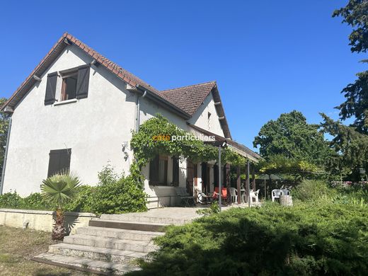 Luksusowy dom w Issoudun, Indre