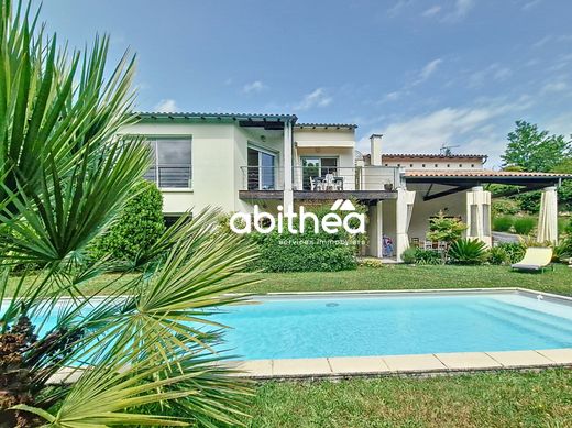 Luxus-Haus in Saint-Léger, Charente-Maritime