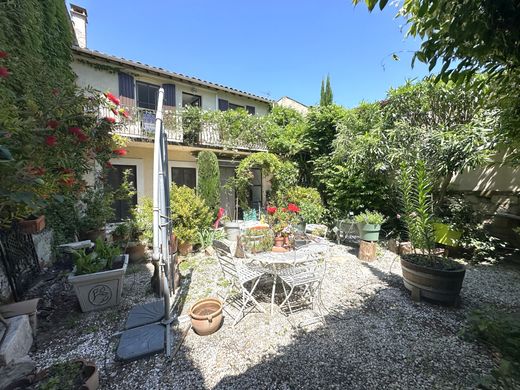 Luxury home in Vauvert, Gard