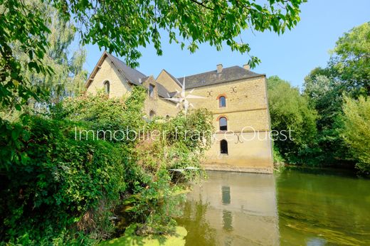 Πολυτελή κατοικία σε Noyen-sur-Sarthe, Sarthe