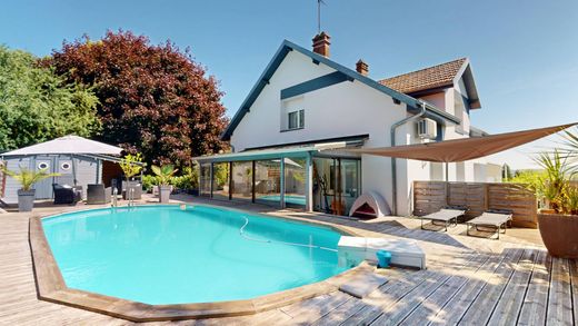 ‏בתי יוקרה ב  Chalezeule, Doubs