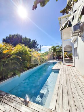 빌라 / Sainte-Anne, Guadeloupe