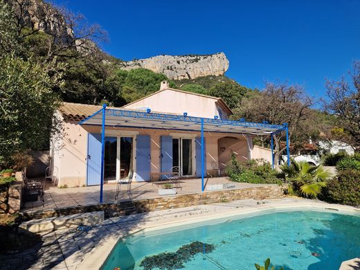 Luxury home in Le Revest-les-Eaux, Var