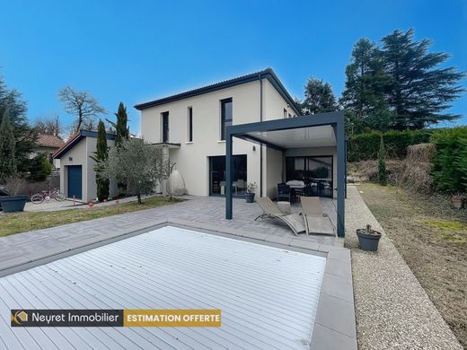 Luxe woning in Saint-Genis-Laval, Rhône