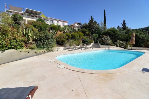 Villa in La Londe-les-Maures, Var