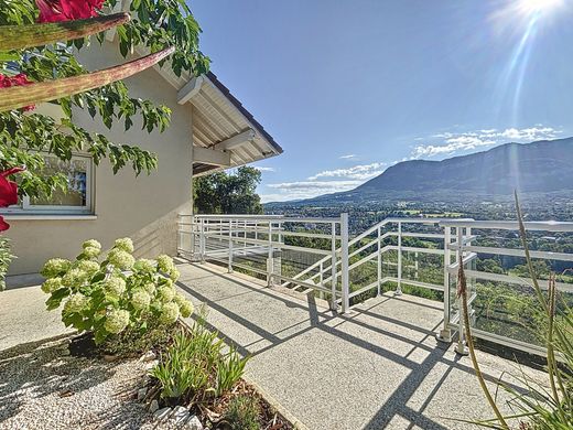 Luxus-Haus in Aix-les-Bains, Savoy