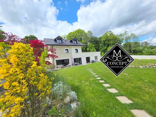 Luxury home in Valserhône, Ain